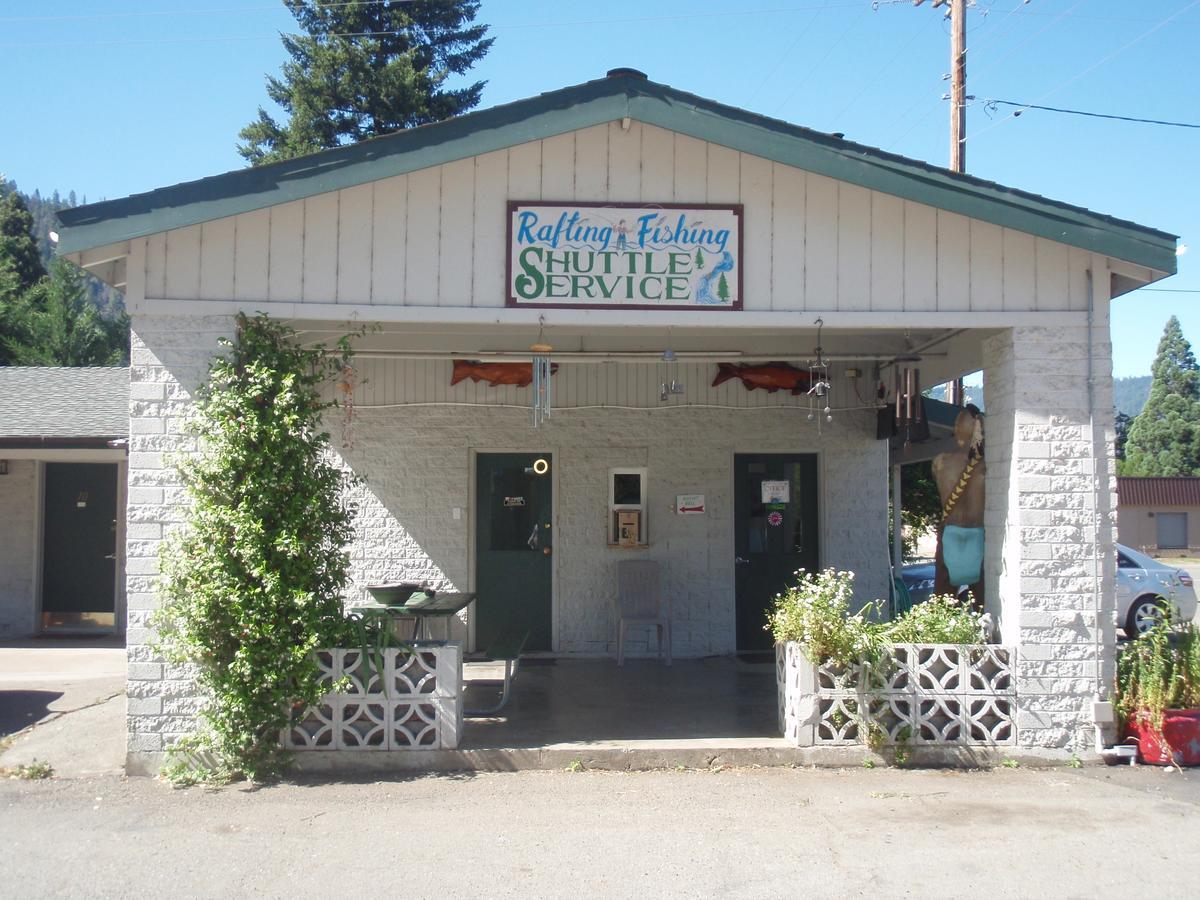 Forest Lodge Motel Happy Camp Exterior photo